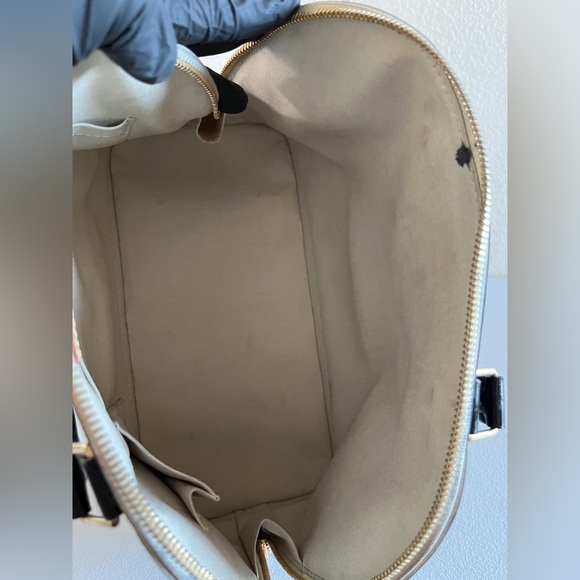 Louis Vuitton Alma patent leather bag - Picture 4 of 10